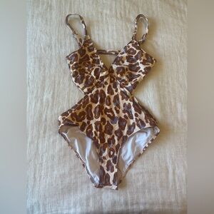 VENUS Brown Leopard Print One Piece Swimsuit